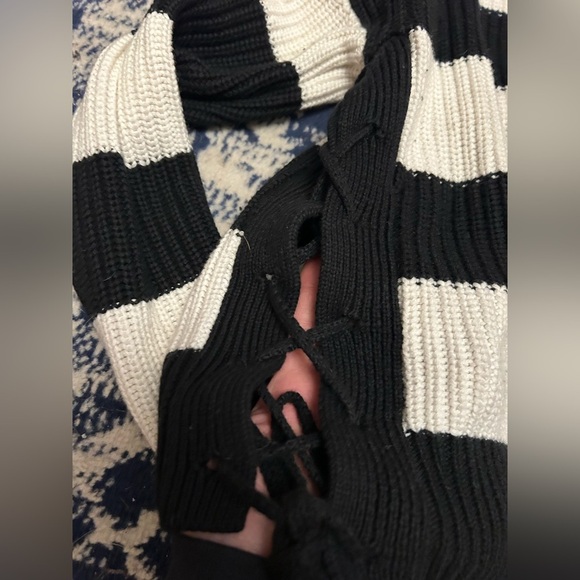 Intermix Black and White Sweater - Picture 3 of 4